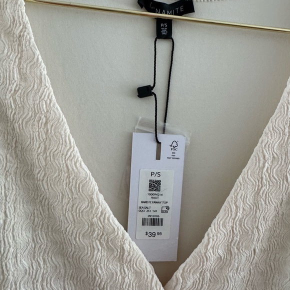 NWT Dynamite Textured V-Neck Flyaway Vest in Beige - Picture 9 of 12